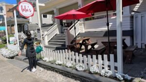 Lela’s Bistro